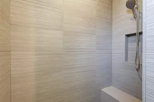 2412 Helena St, Houston, TX 77006 - Photo 38