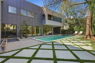 2412 Helena St, Houston, TX 77006 - Photo 1