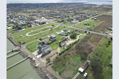 2219 Avenue A, Dickinson, TX 77539 - Photo 12
