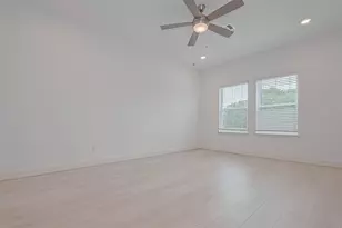 8929 Grovner Pl, Houston, TX 77055 - Photo 16