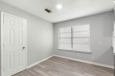 7938 Snowden Street, Houston, TX 77028 - Photo 10