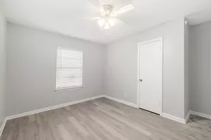 7938 Snowden St, Houston, TX 77028 - Photo 26