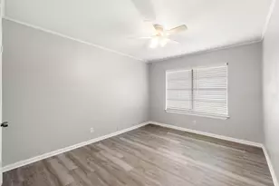 7938 Snowden St, Houston, TX 77028 - Photo 22
