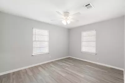7938 Snowden Street, Houston, TX 77028 - Photo 28