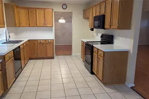 18319 N Willow Bluff Rd, Katy, TX 77449 - Photo 10