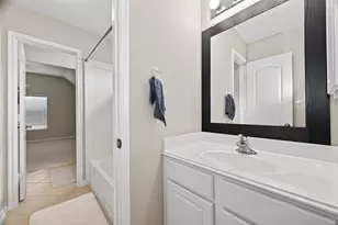 13310 Larkhill Gardens Ln, Sugar Land, TX 77498 - Photo 36