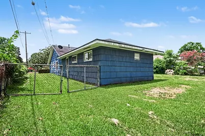 203 Chestnut Street, Lake Jackson, TX 77566 - Photo 30