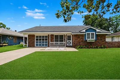 203 Chestnut Street, Lake Jackson, TX 77566 - Photo 2