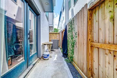 1747 Ojeman Spring Lane, Houston, TX 77055 - Photo 32