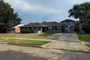 5811 McKnight St, Houston, TX 77035 - Photo 2