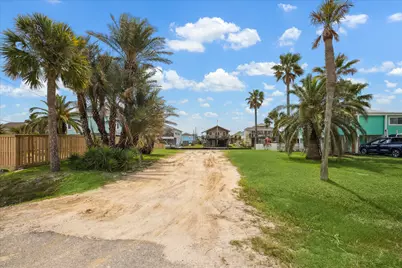 16507 Jamaica Cove Road, Jamaica Beach, TX 77554 - Photo 10
