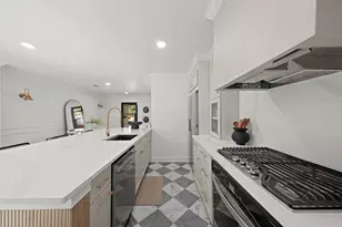 2207 Cheshire Ln, Houston, TX 77018 - Photo 14