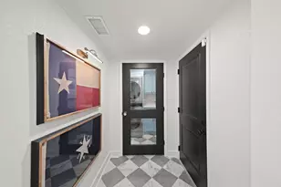 2207 Cheshire Ln, Houston, TX 77018 - Photo 18