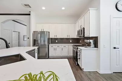 35 S Ashley Green, The Woodlands, TX 77382 - Photo 10