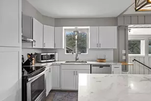 205 Beaver Cir, Horseshoe Bay, TX 78657 - Photo 22