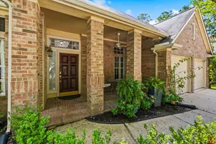 46 E Hobbit Glen Dr, The Woodlands, TX 77384 - Photo 4