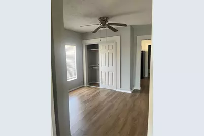 208 E Sterling Street, Baytown, TX 77520 - Photo 8