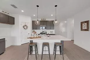 7711 Jade Crst Dr, Angleton, TX 77515 - Photo 4
