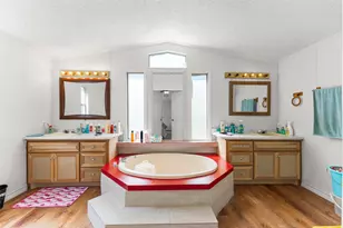 606 S S Pine Hill St, Pinehurst, TX 77362 - Photo 10