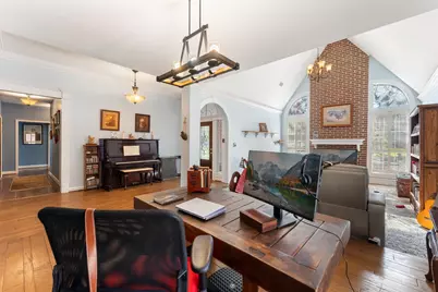 11 Hornsilver Place, The Woodlands, TX 77381 - Photo 10