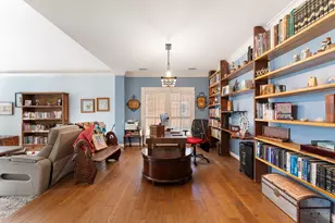 11 Hornsilver Pl, The Woodlands, TX 77381 - Photo 8