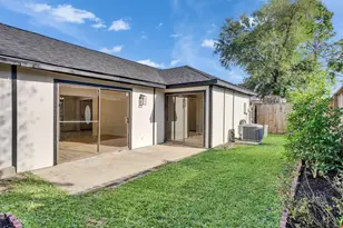 4342 Yupon Ridge Dr, Houston, TX 77072 - Photo 32