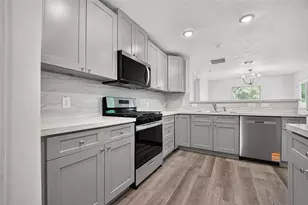 353 Todd St, Tomball, TX 77375 - Photo 14