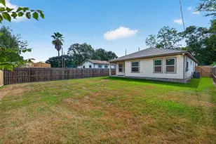 353 Todd St, Tomball, TX 77375 - Photo 40