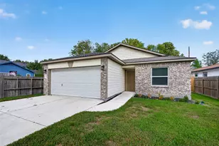 353 Todd St, Tomball, TX 77375 - Photo 2