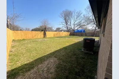 8015 Howton Street, Houston, TX 77028 - Photo 2