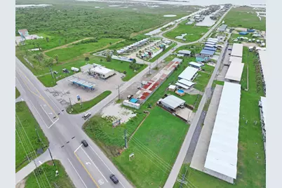 1012 N Stingaree Drive, Crystal Beach, TX 77650 - Photo 8