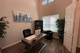 2025 Clearwater Grove Ln, Houston, TX 77089 - Photo 8