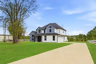 2056 White Doe Court, Cleveland, TX 77328 - Photo 2