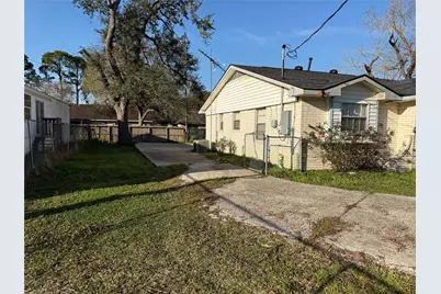 1014 Robinson Street, Alvin, TX 77511 - Photo 14
