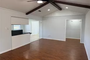 1014 Robinson St, Alvin, TX 77511 - Photo 6