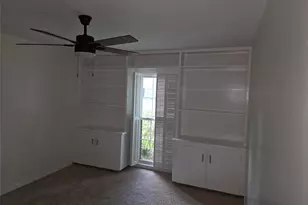 10010 Burgoyne Rd, Houston, TX 77042 - Photo 14