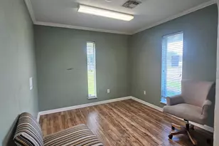 1501 6th St N, Texas City, TX 77590 - Photo 4