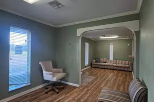 1501 6th St N, Texas City, TX 77590 - Photo 6