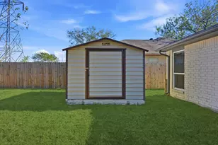 9203 Kirkmont Dr, Houston, TX 77089 - Photo 42