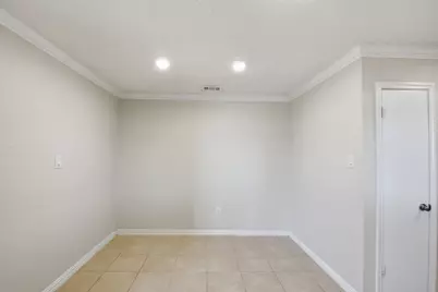 9203 Kirkmont Drive, Houston, TX 77089 - Photo 18