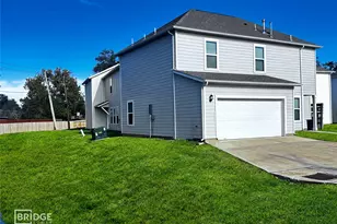 81 Fern Ct St, Lake Jackson, TX 77566 - Photo 2