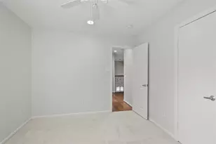 30 Village Knoll Pl, The Woodlands, TX 77381 - Photo 22