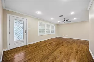 4402 Libbey Ln, Houston, TX 77092 - Photo 10