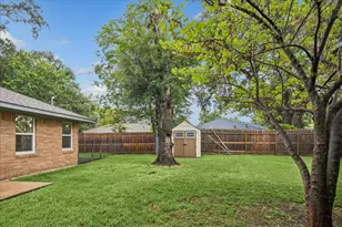 4402 Libbey Ln, Houston, TX 77092 - Photo 32