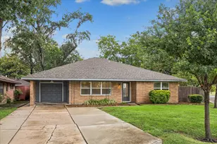 4402 Libbey Ln, Houston, TX 77092 - Photo 34