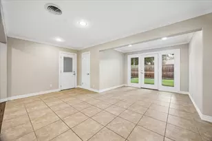 4402 Libbey Ln, Houston, TX 77092 - Photo 16
