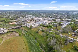 104 Kessler St, Hallettsville, TX 77964 - Photo 6