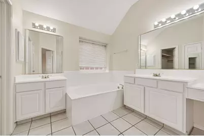 11347 Corola Trail Drive, Houston, TX 77066 - Photo 12