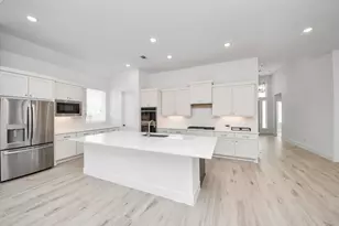 9510 Chateau Hill, Manvel, TX 77578 - Photo 10