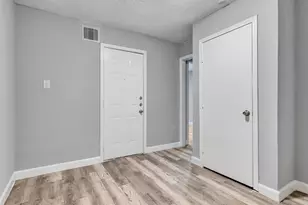 7914 Belbay St, Houston, TX 77033 - Photo 22